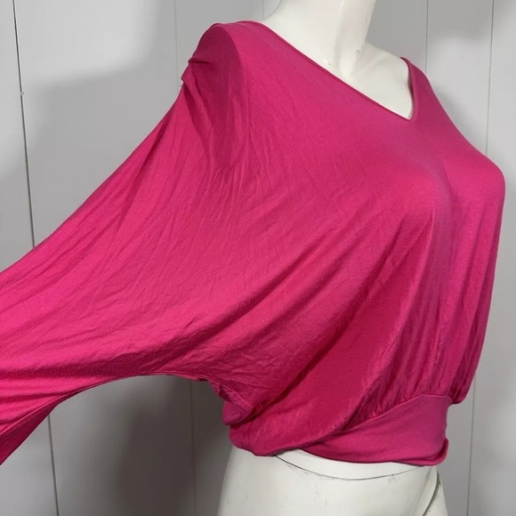 NWT Bisou Bisou Women's Sz M Sweater Pullover  Fuchsia Pink Long Dolman Sleeves - Picture 4 of 10